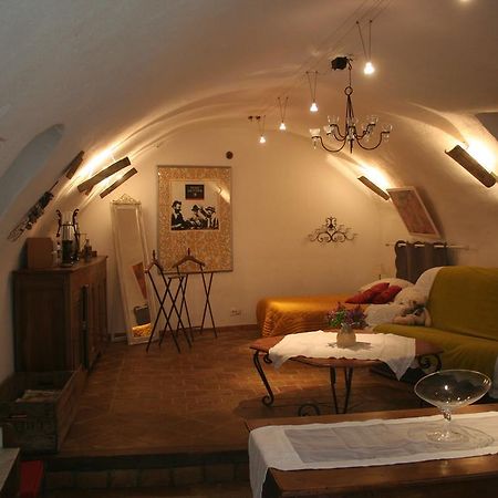 Chambre D'Hotes La Romarine Barnave Rum bild