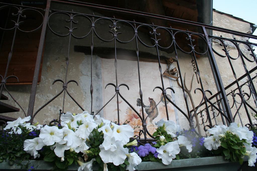 Chambre D'Hotes La Romarine Barnave Exteriör bild