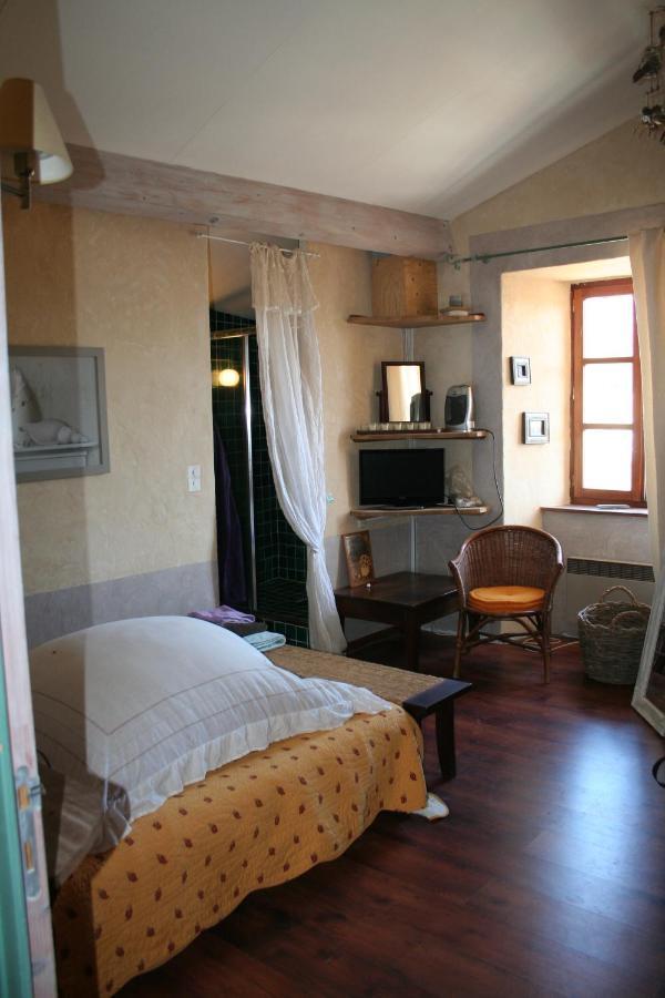 Chambre D'Hotes La Romarine Barnave Exteriör bild
