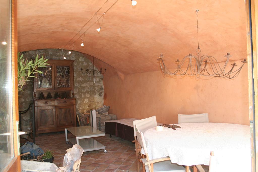 Chambre D'Hotes La Romarine Barnave Exteriör bild