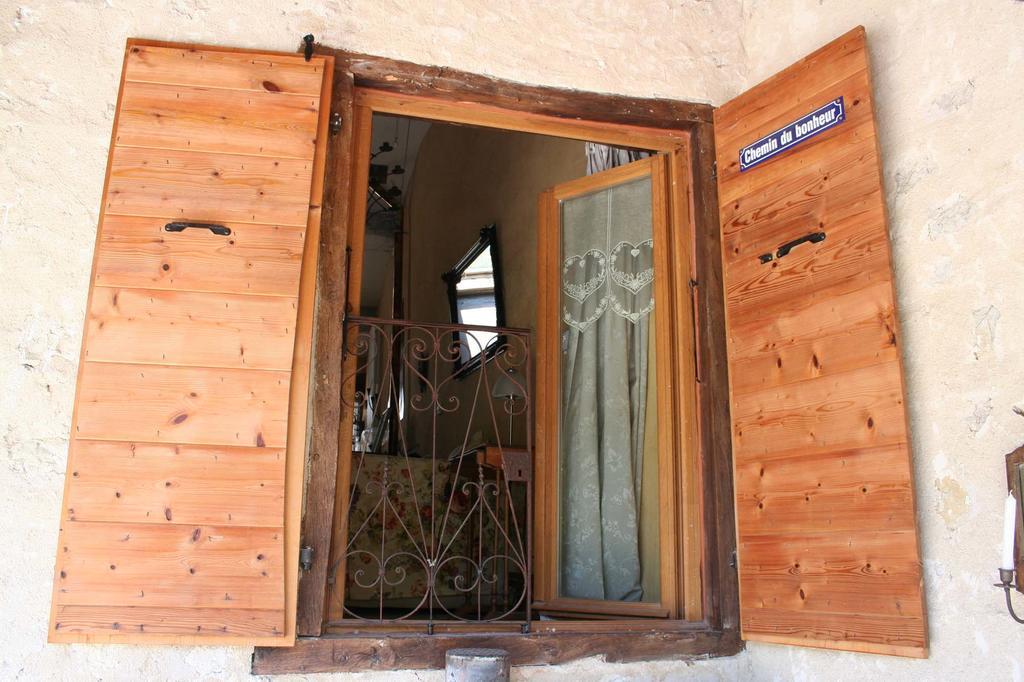 Chambre D'Hotes La Romarine Barnave Exteriör bild